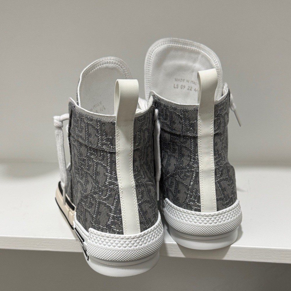 Dior Gray High-Top Sneakers with White Laces - Picture 3 of 5